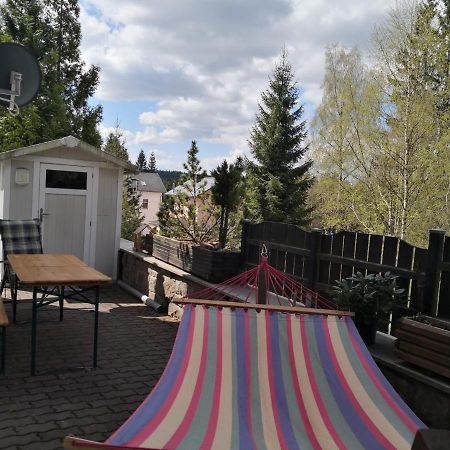 Appartamento Erzgruen - Aktiv Und Entspannt Im Gruenen Zwönitz Esterno foto