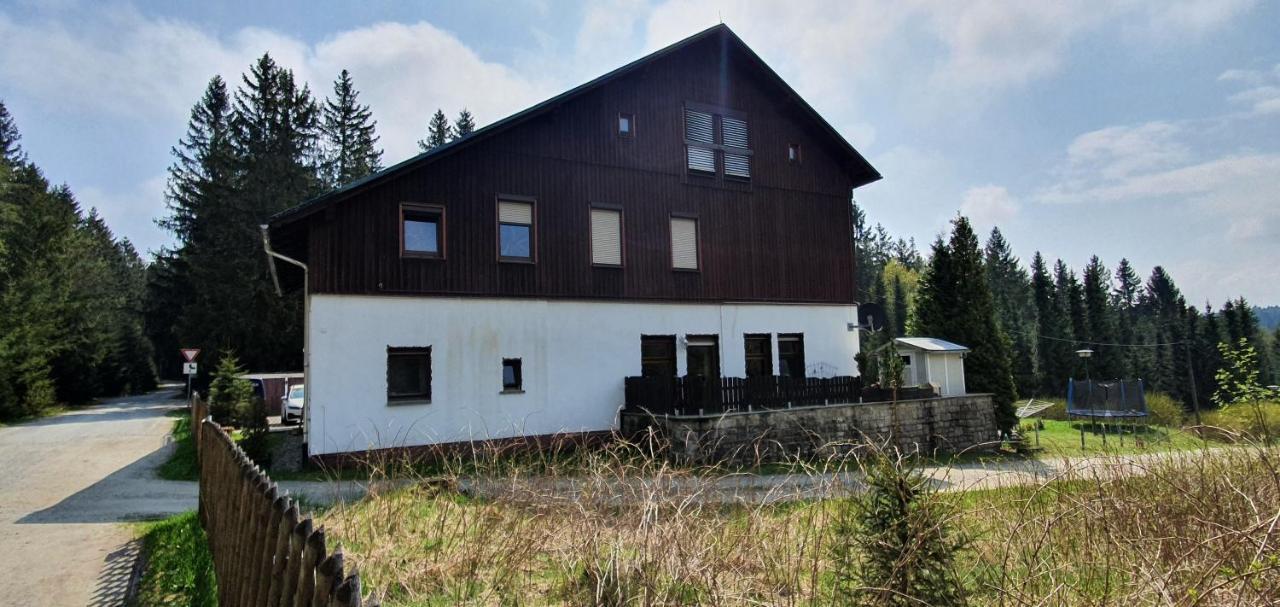Appartamento Erzgruen - Aktiv Und Entspannt Im Gruenen Zwönitz Esterno foto