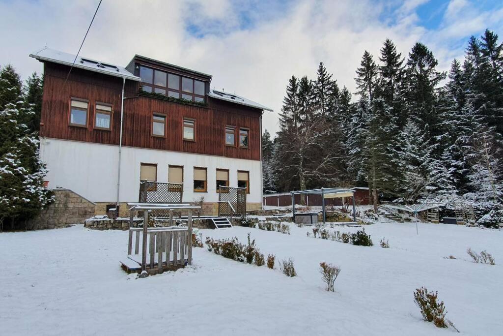 Appartamento Erzgruen - Aktiv Und Entspannt Im Gruenen Zwönitz Esterno foto